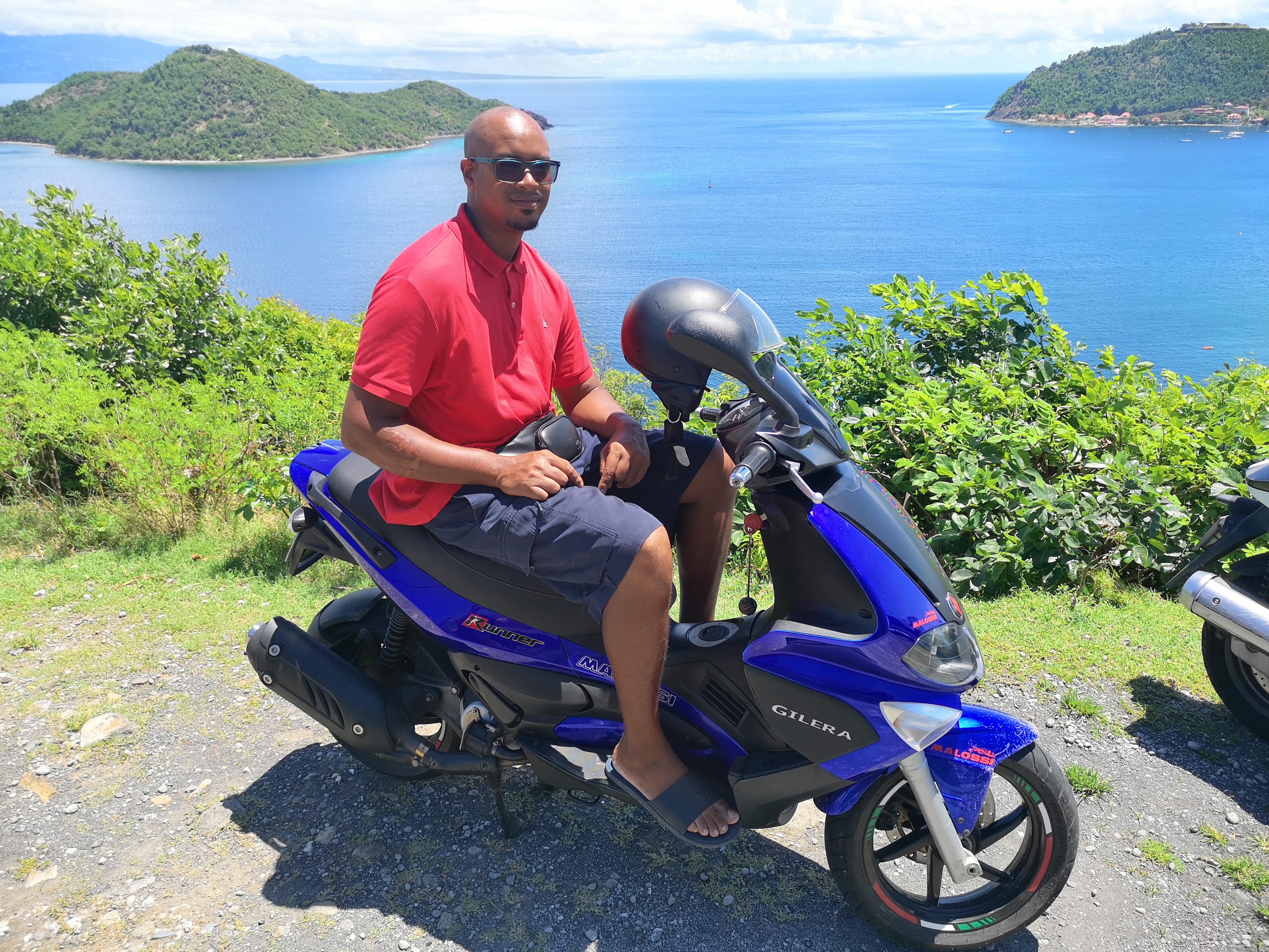 Maisonneuve Rodolphe Offer Excursion à la journée en scooter