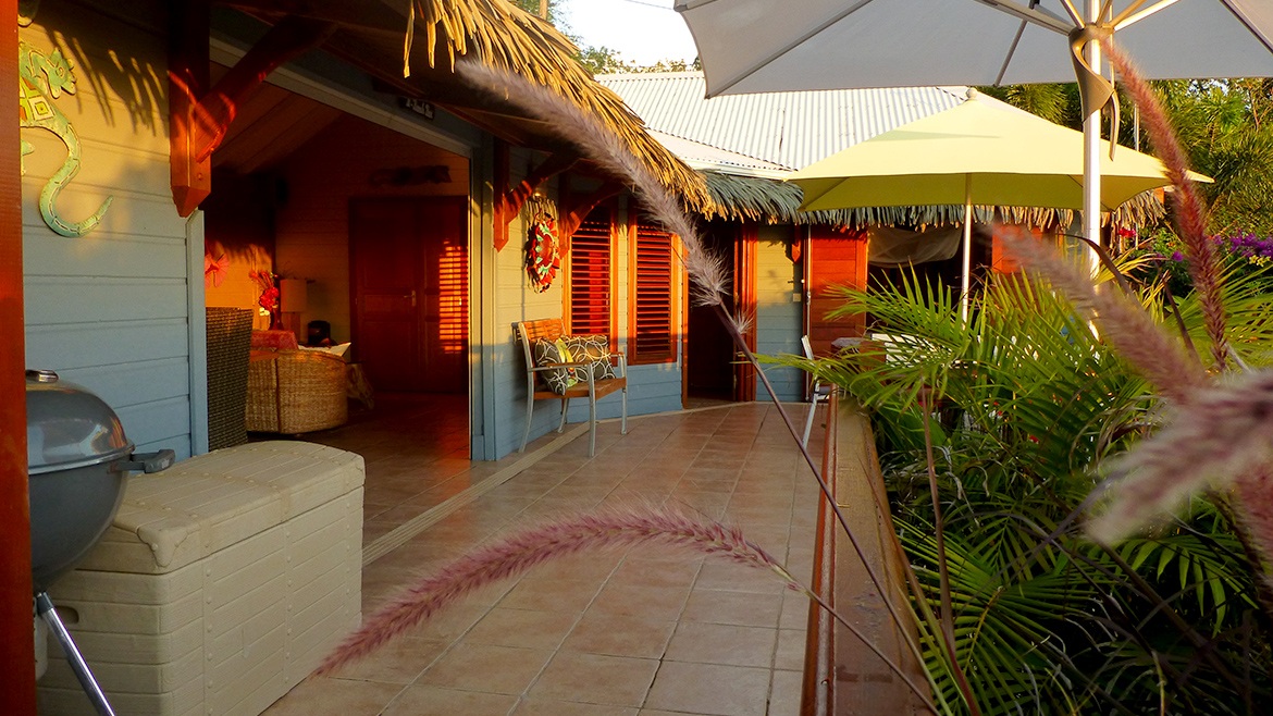 hebergement Rocher Caraïbes offer Eco-village - Gites - Villa GRAN KAZ - Swimming pool - Sea view image